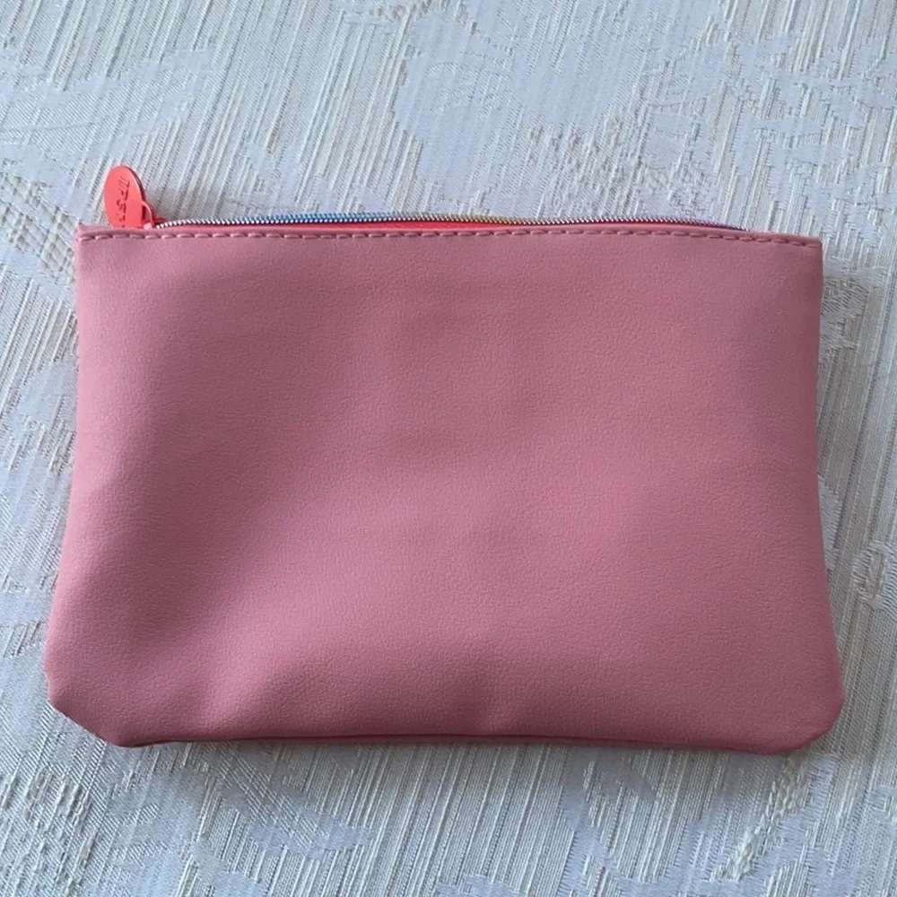 June‎ 2021 Ipsy Bag